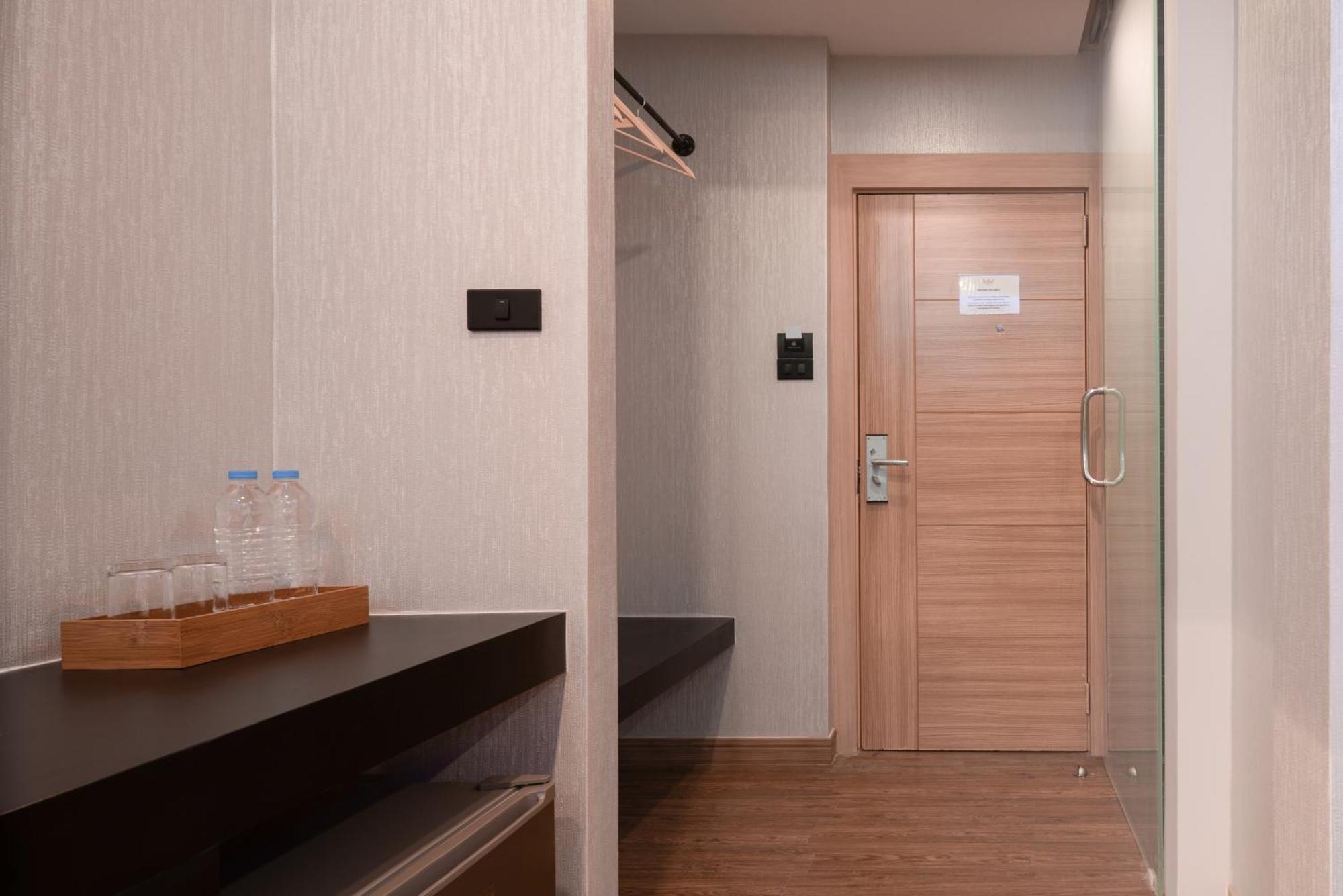 G Boutique Silom Hotel Bangkok Exterior photo