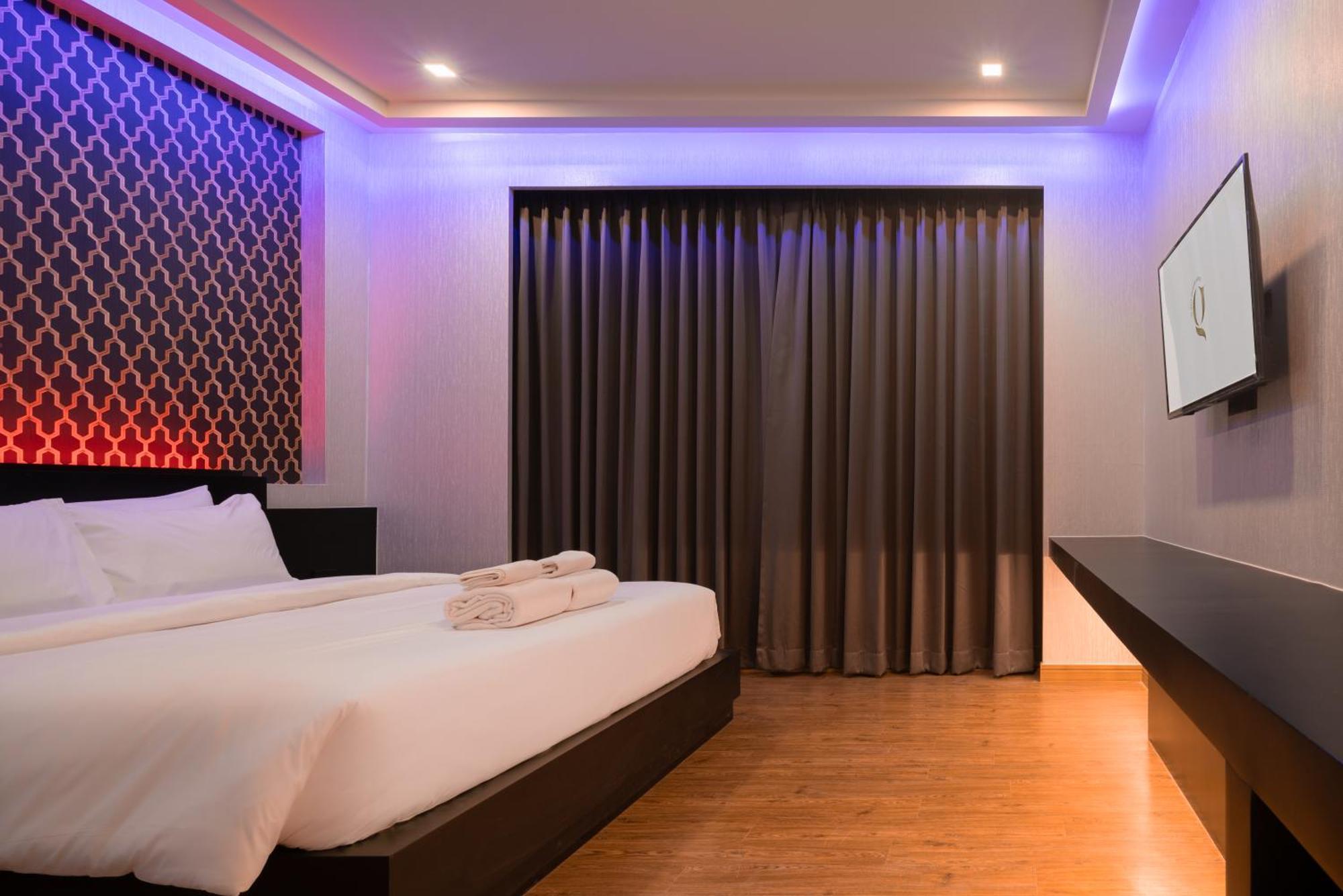 G Boutique Silom Hotel Bangkok Exterior photo