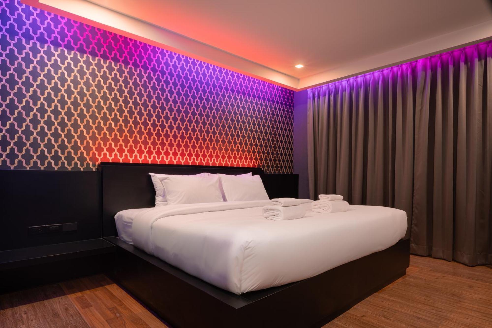 G Boutique Silom Hotel Bangkok Exterior photo