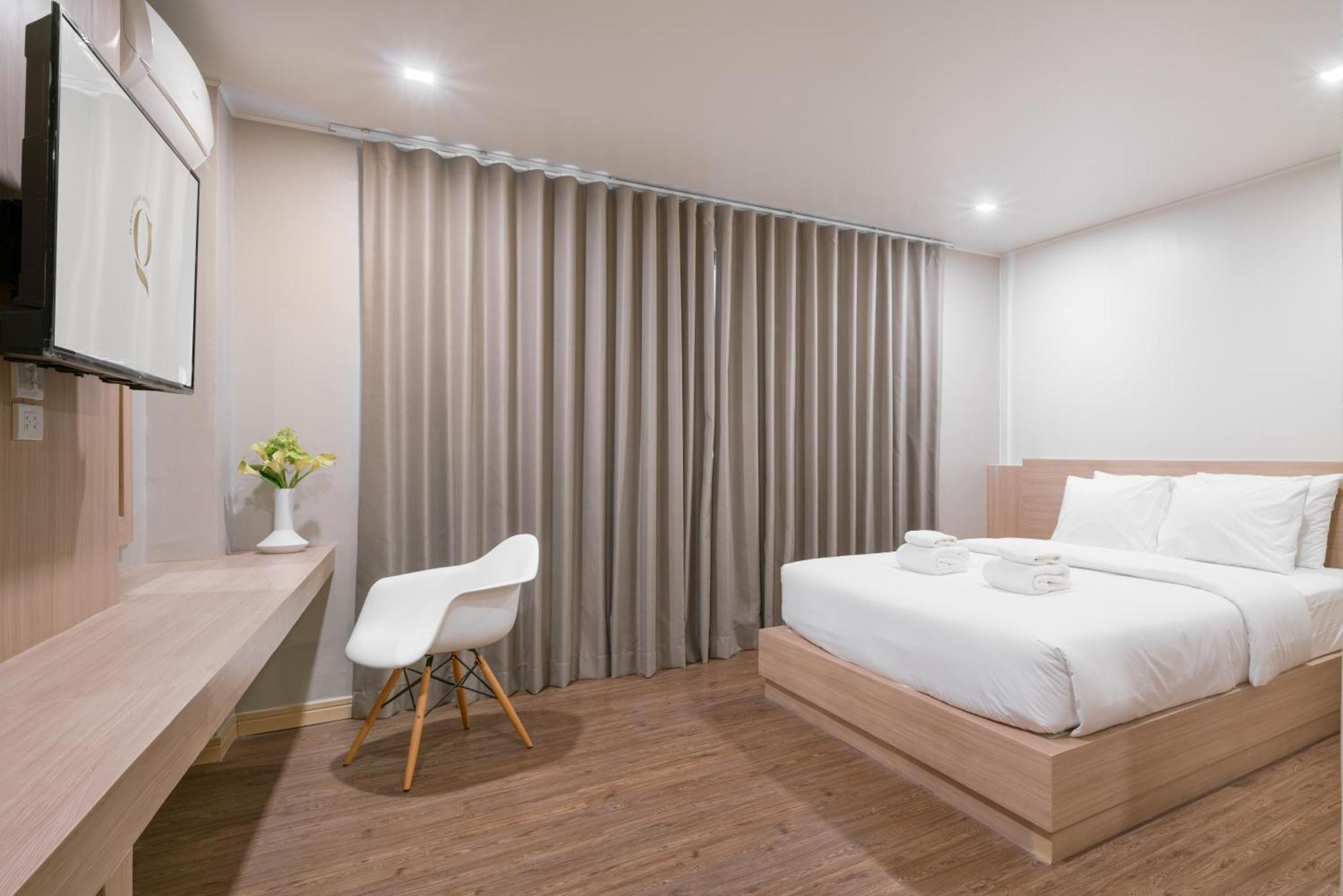 G Boutique Silom Hotel Bangkok Exterior photo